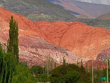 Argentine  : Montagne aux 7 couleurs - Pumamarca - JUJUY