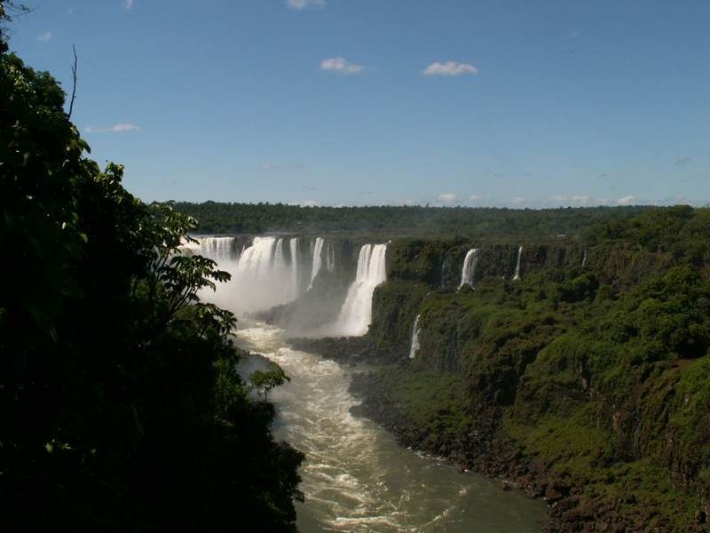 <i><h4>Las Cataratas del Iguaz </i>