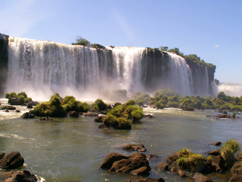 <i><h4>Las Cataratas del Iguazú </i>