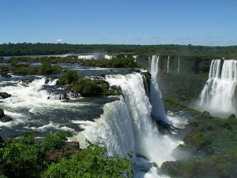 <i><h4>Las Cataratas del Iguaz </i>