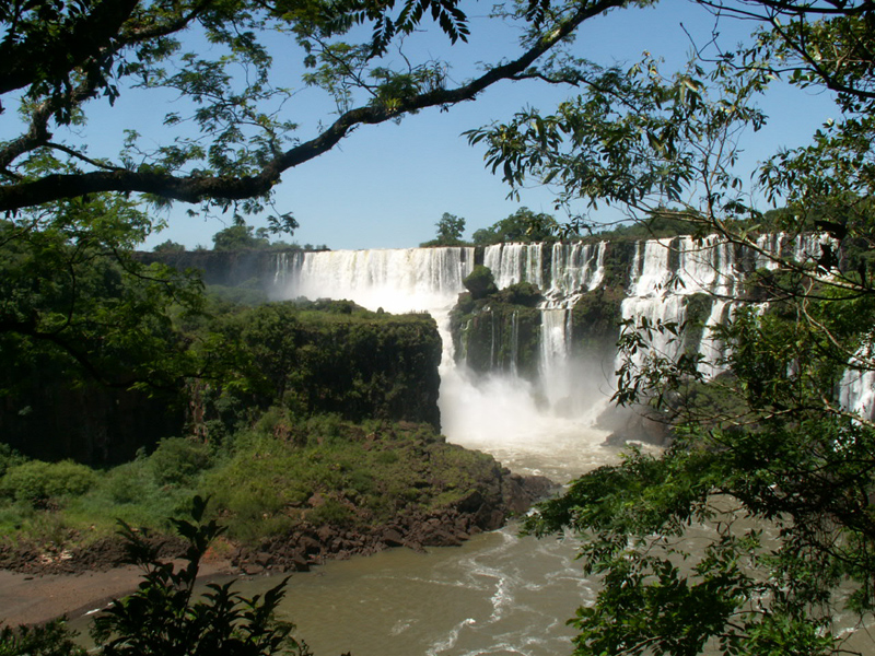 <i><h4>Las Cataratas del Iguaz   </i>