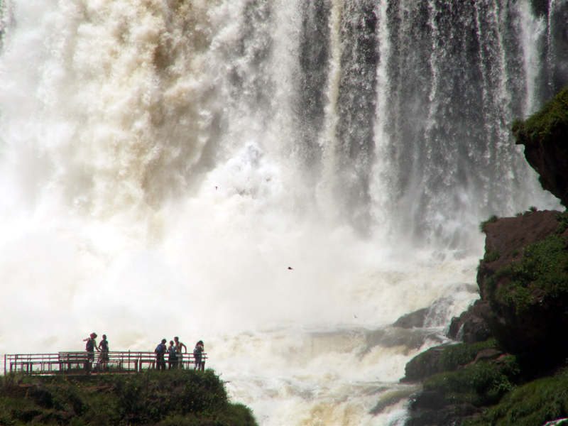 <i><h4>Las Cataratas del Iguazú   </i>
