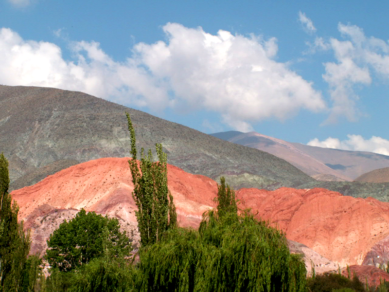 <i><h4>Montagne aux 7 couleurs - Pumamarca - JUJUY </i>