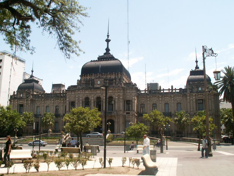 <i><h4>Visite et dcouverte de Tucuman </i>