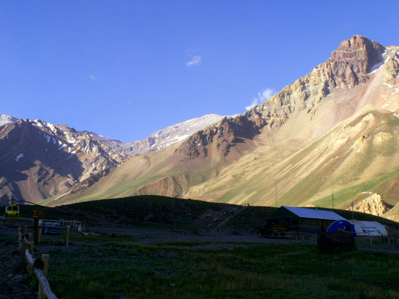 <i><H4>Cerro Aconcagua </i>